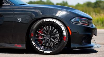 CHARGER SRT , a Set for 4 tires (40)