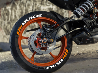 KTM Duke, Set For 2 Tires Both Sides Left And Right (1933)