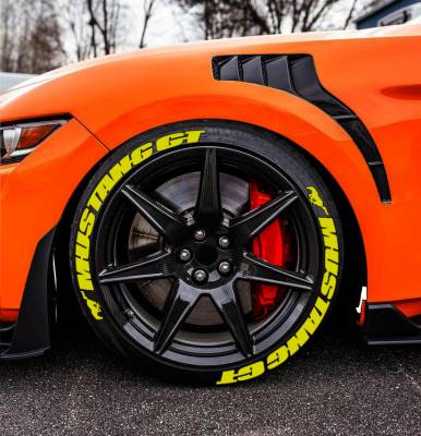Mustang GT + Logo Yellow, Set for 4 Tires (2022)