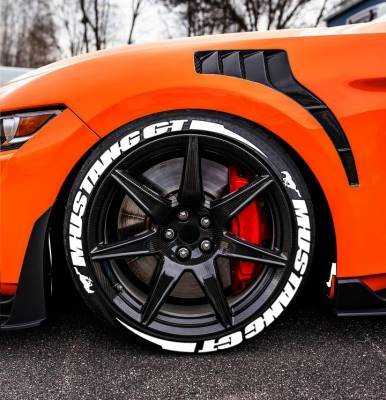 Mustang GT + Stripes + Logo white, Set for 4 Tires (2017)