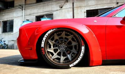 SCATPACK WHITE + FLAG RED , a Set for 4 tires (134)