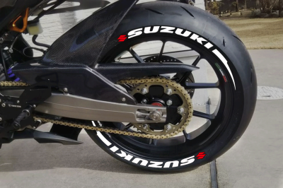 Suzuki + Stripes + Logo Red, Set For 2 Tires Both Sides Left And Right (1918)