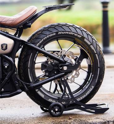 Thornton Hundred Grey + Stripes, Set For 2 Tires Both Sides Left And Right (1914)