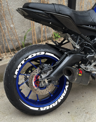 Yamaha MT-09 + Stripes + Logo, Set For 2 Tires Both Sides Left And Right (1946)